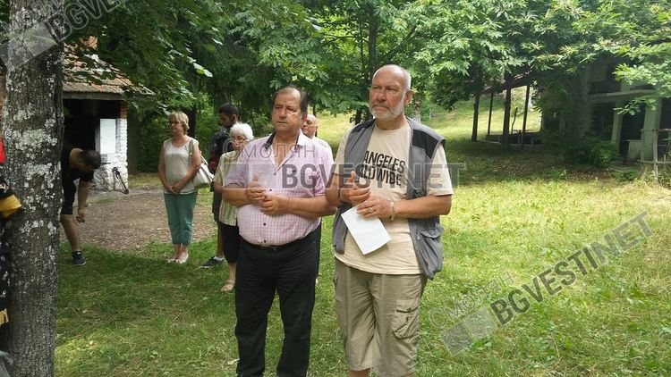 Сред най-активните инициатори на съхраняването на историческата и културна памет на региона е бизнесменът от Златоград и управител на Етнографския ареален комплекс Александър Митушев. Той се обръща към всички родолюбиви българи у нас и в  чужбина с апел да се включат в довършването на инициативата за паметник на последния родопски цар