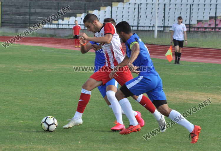 Футболистите на Хасково победиха “Гигант” с 3:1 на “Ямача”