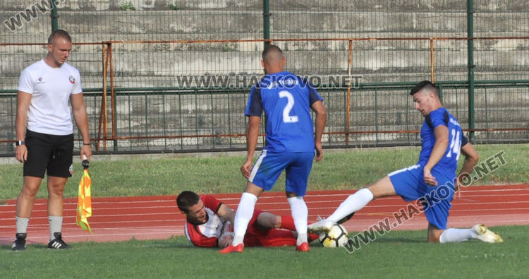 Футболистите на Хасково победиха “Гигант” с 3:1 на “Ямача”