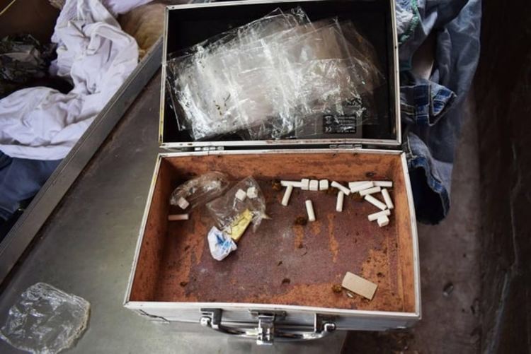 Арестуваха 25-годишен и две жени, задигнали 35 000 лева, злато и кола