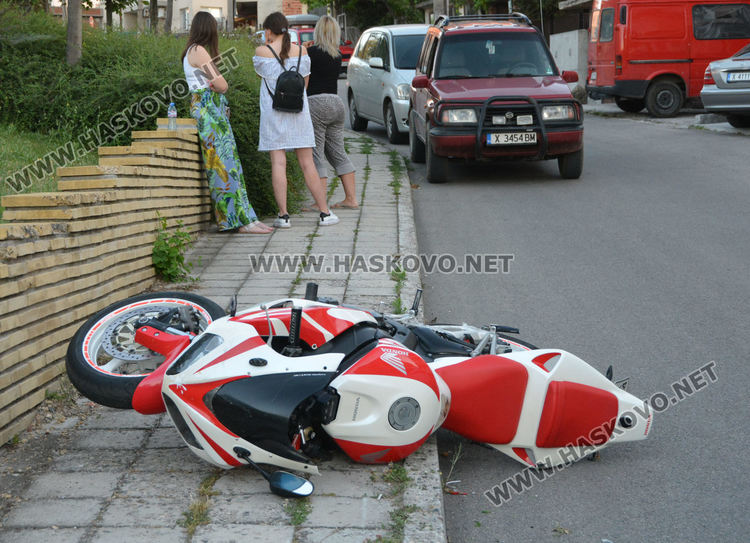 Млад моторист загина на място при катастрофа на улица „Днепър“