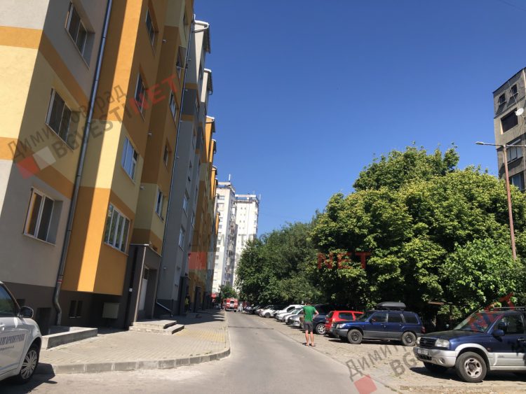 37-годишен е намерен мъртъв след падане от 7-мия етаж на блок в Димитровград