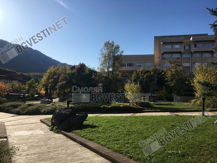 Слънчев, но хладен четвъртък, не се очакват валежи  