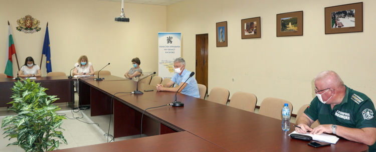 Контрол над мероприятия и търговските вериги в Хасковско заради коронавируса