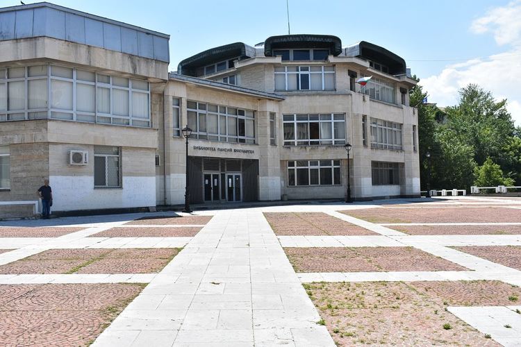 Библиотеката в Асеновград купува  нови книги с пари от спечелен проект