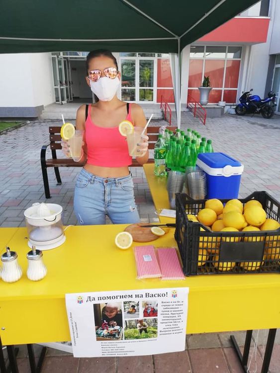 Славейковският Ученически парламент отново помогна на малкия Васко