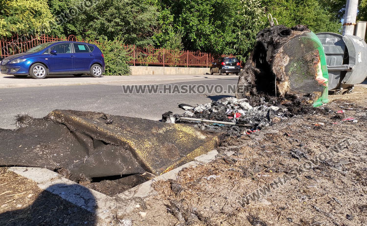 Изгоряха още три контейнера за разделно събиране на отпадъци в Хасково
