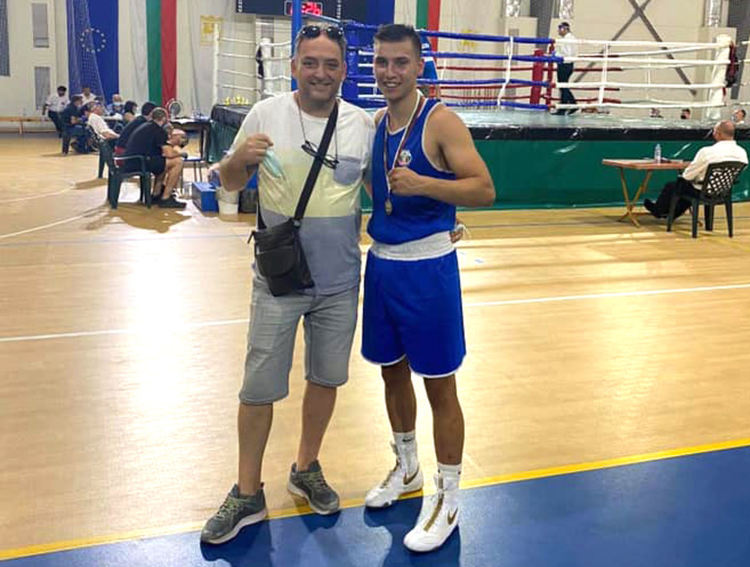 Емирджан Мехмед стана републикански шампион по бокс при мъжете