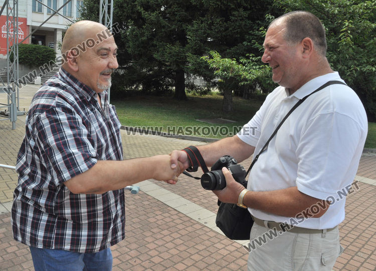 В Димитровград излязоха на протест срещу правителството (видео)