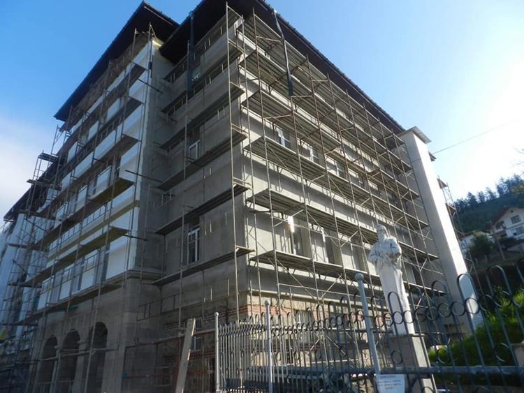 Започна ремонт на най-голямото училище в община Мадан