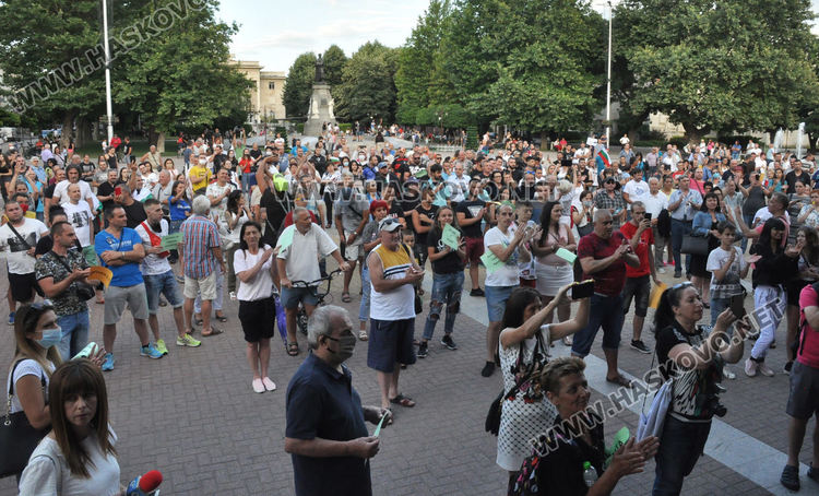 Хасковлии поискаха оставките на правителството и главния прокурор (видео)