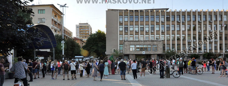 Лустрация в парламента и електронно гласуване поиска Хасково на протестно шествие