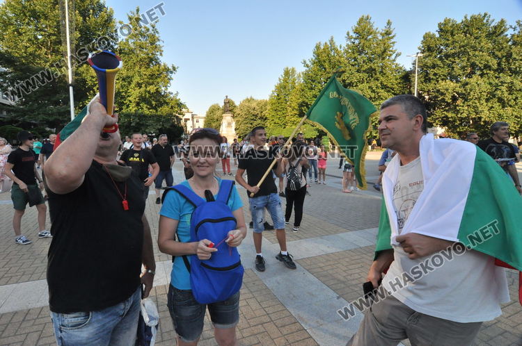 Лустрация в парламента и електронно гласуване поиска Хасково на протестно шествие
