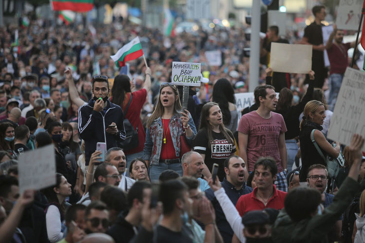 Американското посолство: Подкрепяме българския народ. Никой не е над закона