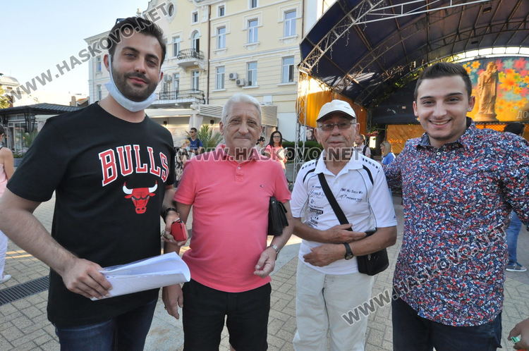 Лустрация в парламента и електронно гласуване поиска Хасково на протестно шествие