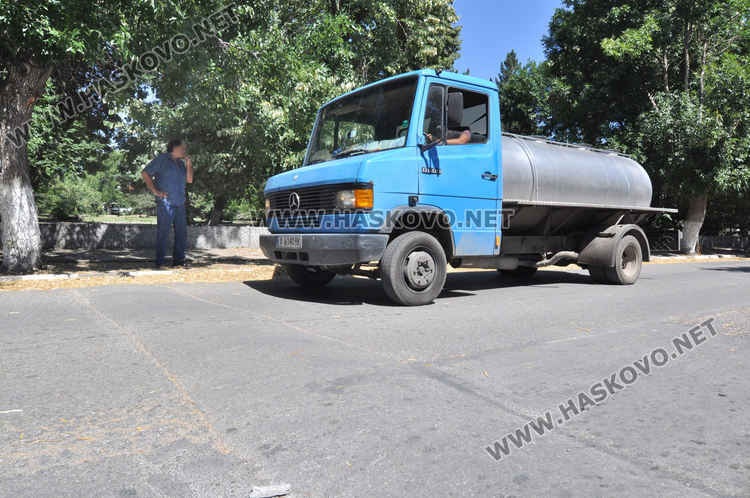 „Легнали полицаи“ на сянка трошат коли в Узунджово