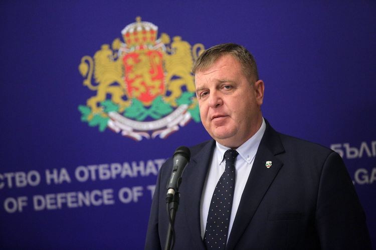 Вицепремиерът Каракачанов не изключва правителство без Борисов и предсрочни избори