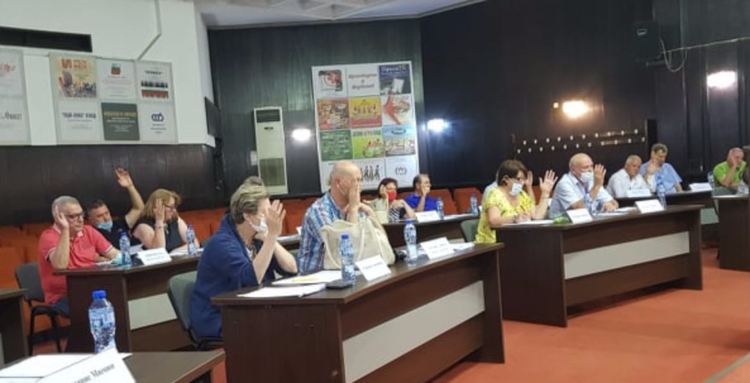 Юлската сесия на ОбС премина без сътресения