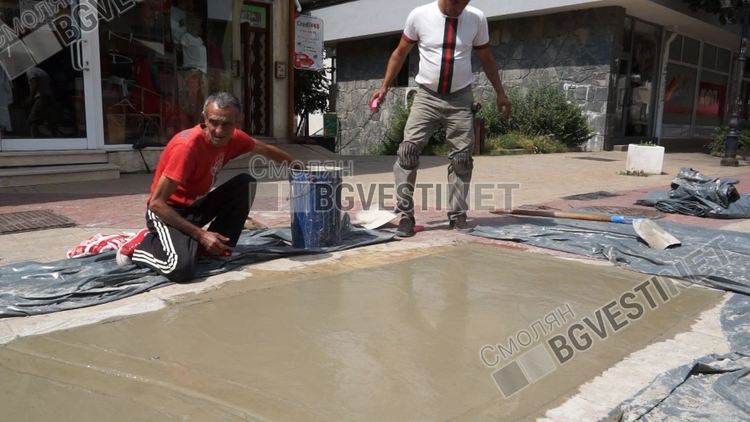След репортаж на еТВ: Запълват прословутата дупка в стария център на Смолян