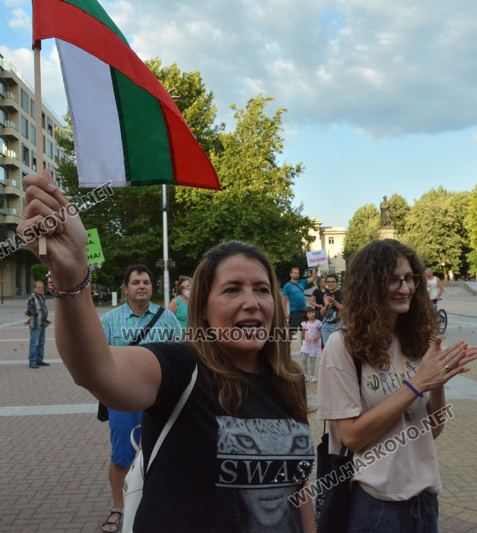 Шести ден антиправителствен протест в Хасково: Да си вземем България обратно!