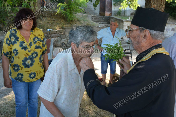 Край Въгларово виждали отражението на Св. Илия във водата на аязмото 