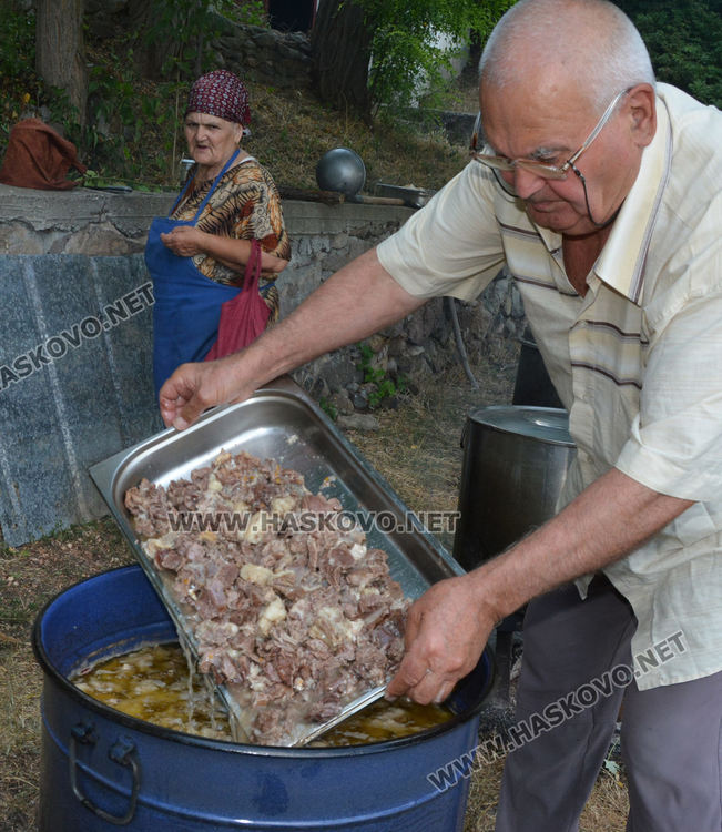 Край Въгларово виждали отражението на Св. Илия във водата на аязмото 