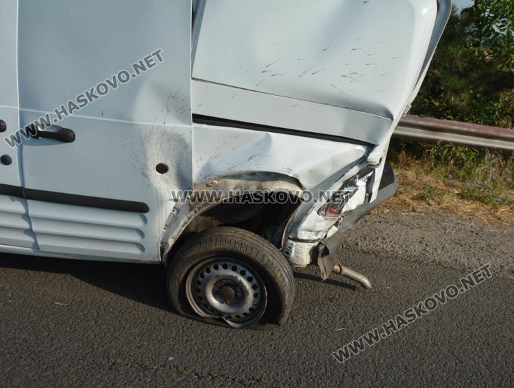 Румънски туристи катастрофираха в пловдивски пикап до Конуш