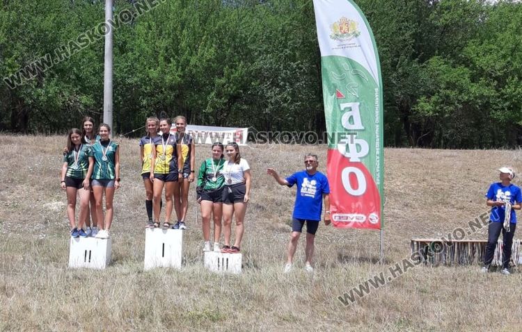 Вицешампиони от Хасково при девойките и момчетата на Държавното по колоориентиране