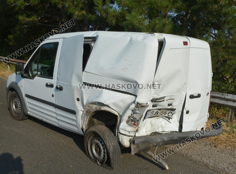 Румънски туристи катастрофираха в пловдивски пикап до Конуш