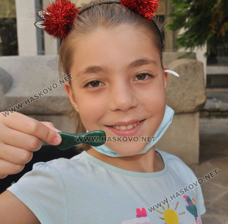 До първите „разменни монети“ се докоснаха децата от работилницата в Музея