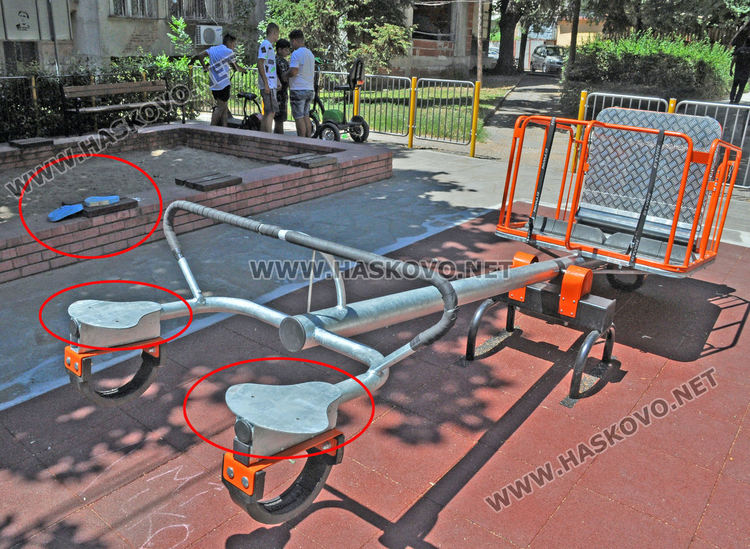 Вандали счупиха люлката за деца с увреждания в Хасково