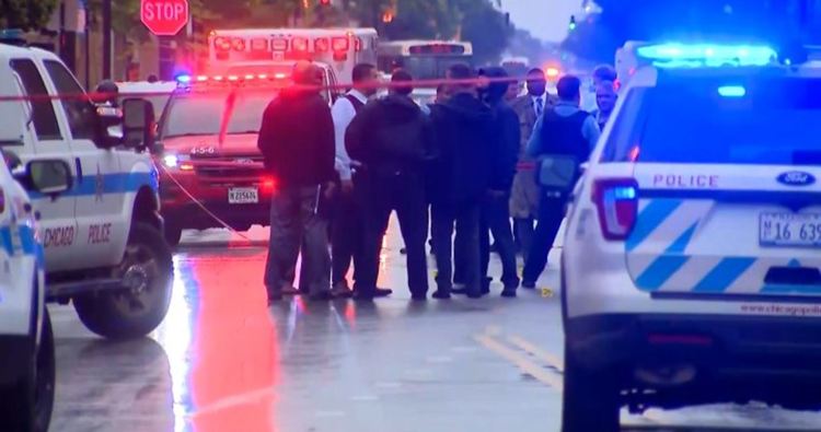 Стрелба в Чикаго между преминаваща кола и присъстващи на погребение