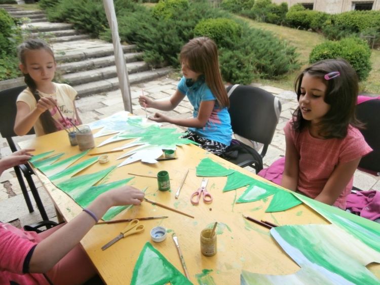 На открито през лятото: Пет творчески ателиета за малките организира библиотеката