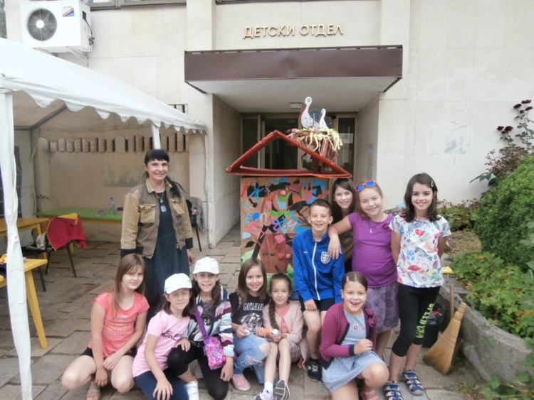 На открито през лятото: Пет творчески ателиета за малките организира библиотеката