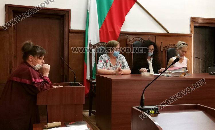 Съдят полицай, прегазил при гонка пиян мотопедист без книжка