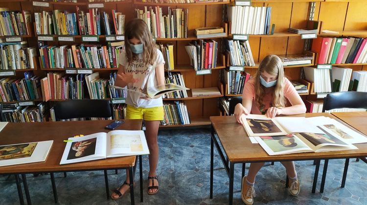 Даниел Русев изнесе урок „Италиански ренесанс“ пред деца в библиотеката