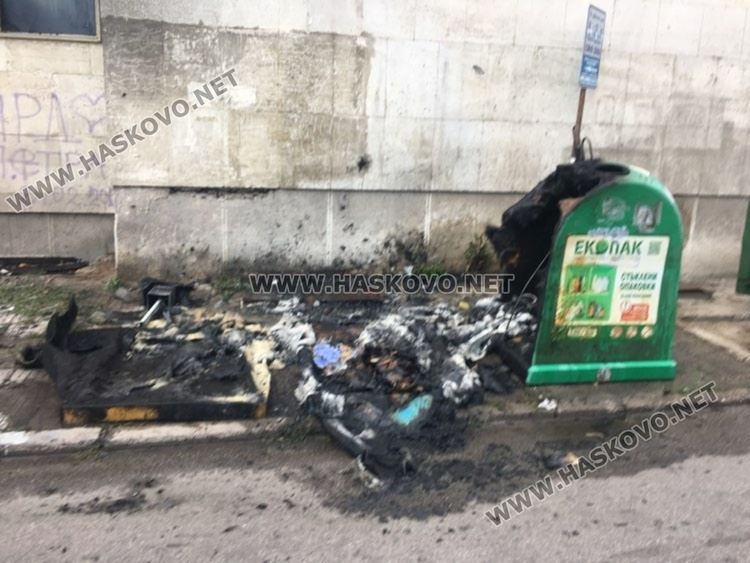 6 контейнера изгоряха за половин час в центъра на Хасково