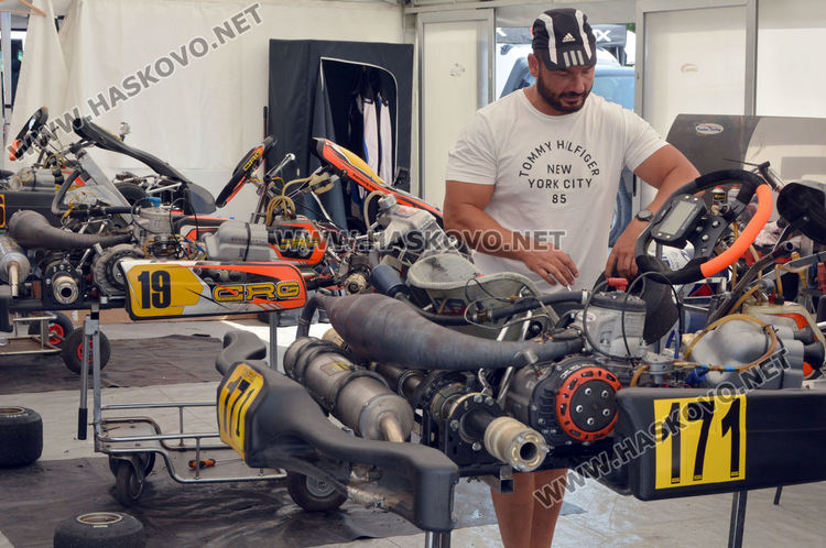 31 пилоти във втория кръг от Националните картинг серии в Хасково (видео)