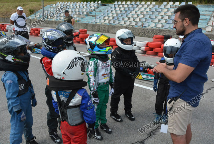 31 пилоти във втория кръг от Националните картинг серии в Хасково (видео)