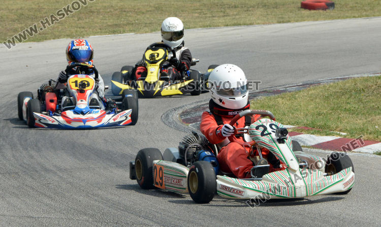 31 пилоти във втория кръг от Националните картинг серии в Хасково (видео)