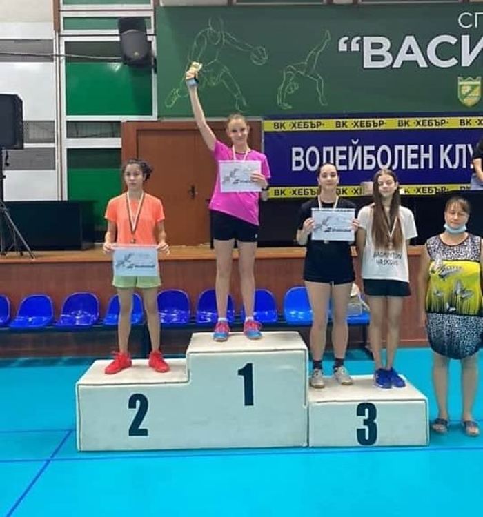 Радост Николова със сребро при девойките на бадминтон турнира в Пазарджик