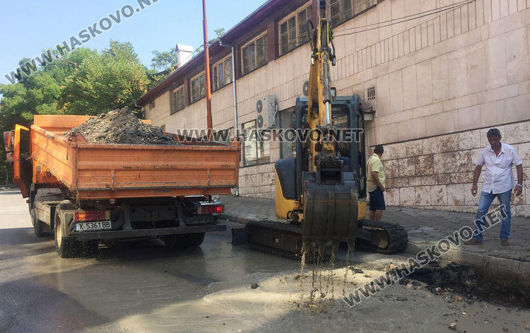 Авария на „Булаир“ остави части от околните улици без вода