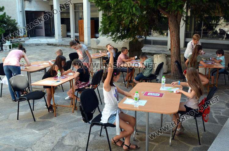 Първите сведения от чужденци за красотата на шевиците в Хасковския край са отпреди 1,5 в.