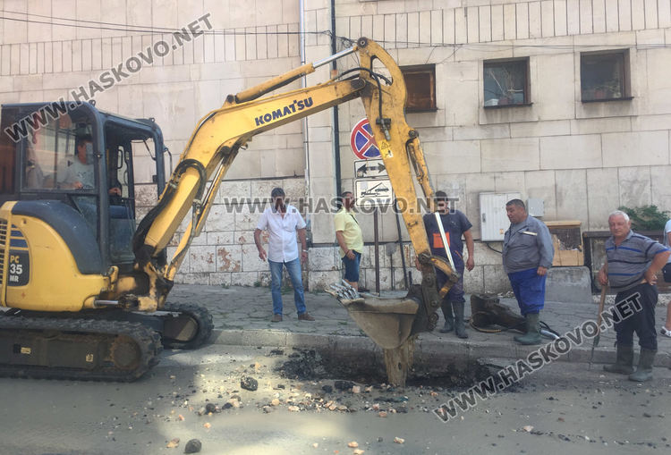 Авария на „Булаир“ остави части от околните улици без вода