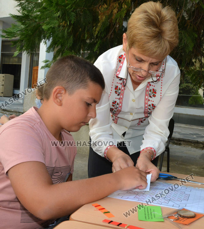 Първите сведения от чужденци за красотата на шевиците в Хасковския край са отпреди 1,5 в.