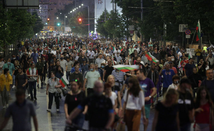 Ден 19:  "Борисов, чао" с участието на представители на всички опозиционни политически сили