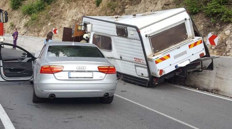 Девинчанин предизвика зверска катастрофа край Кричим. Двама загинаха след челен удар