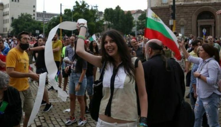 Протестът вече започна: Блокирани са ключови булеварди в столицата