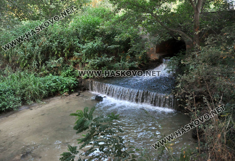 Нитрати 350 пъти над нормата са открити в колектора, който се влива в р.Марица