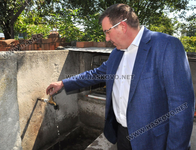 Десет села по поречието на р.Марица вече имат вода, чакат се пробите за още 38